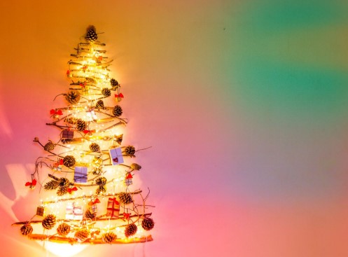 Discover the Magic of a Pre-Lit Christmas Tree